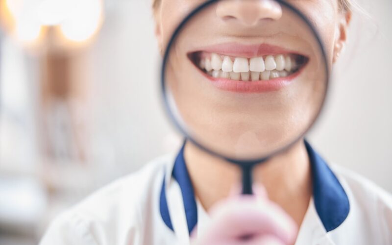 Cómo la salud bucal puede predecir enfermedades crónicas
