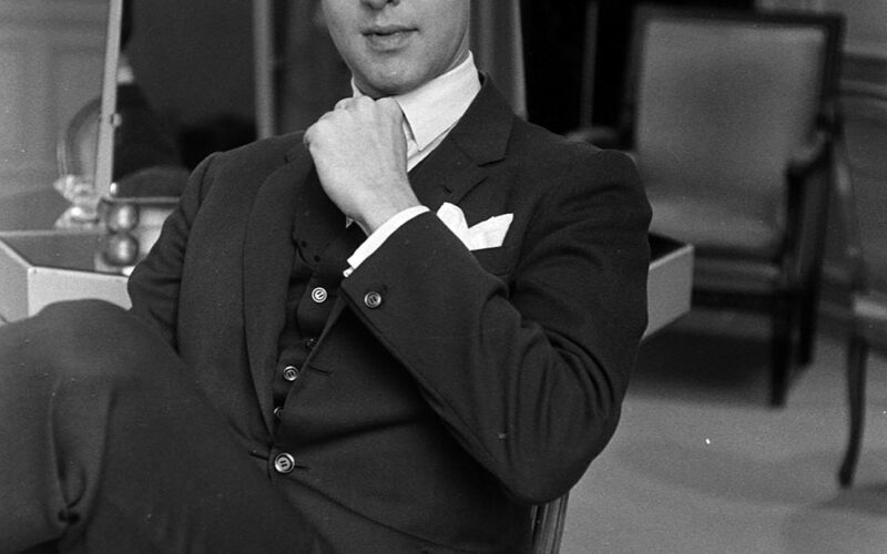 Halston: El diseñador que revolucionó la moda americana
